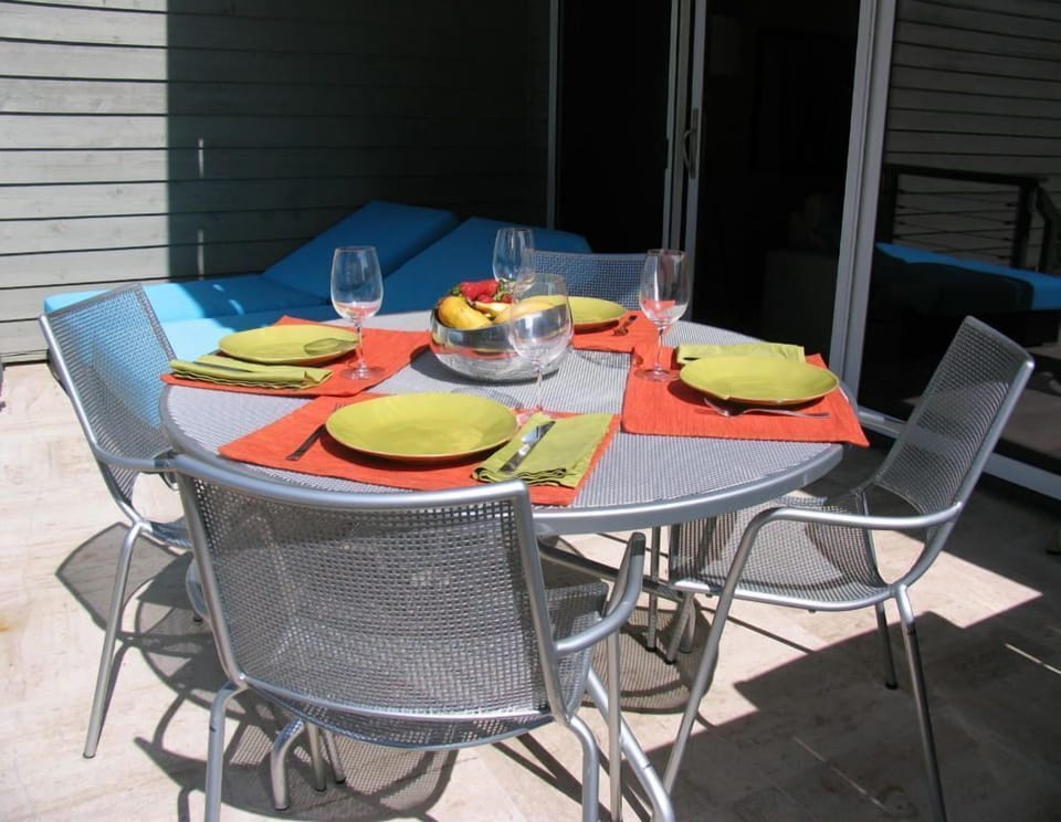 Dine outside in style