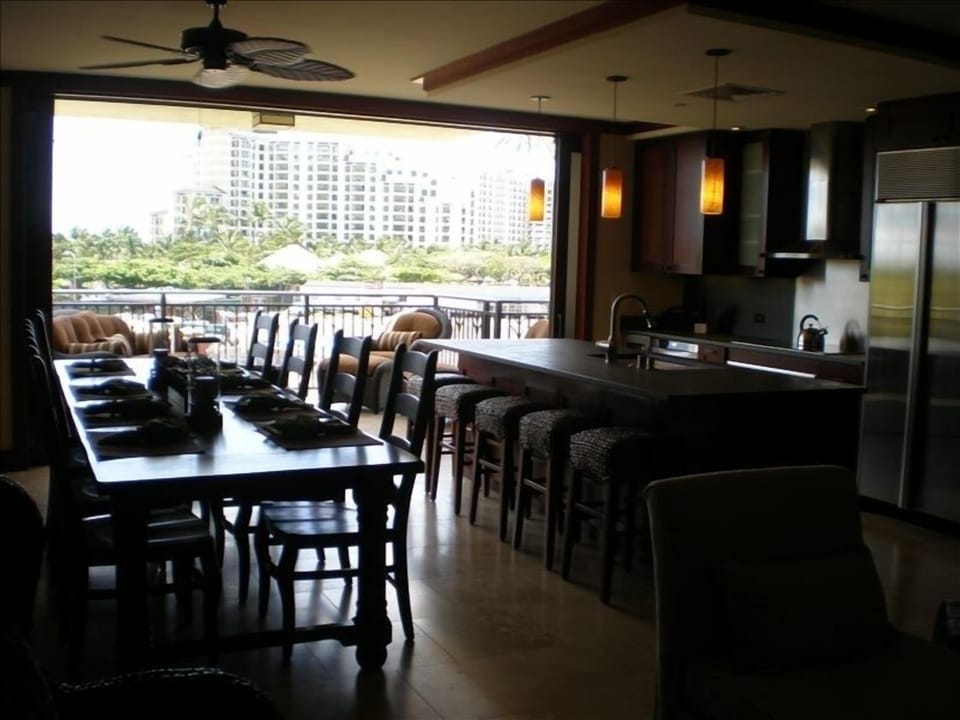 The Opening to Lanai