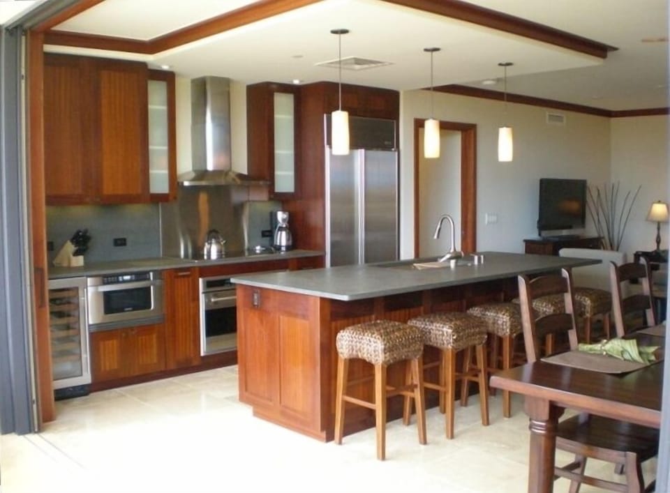 Kitchen with Bar Seating for 5