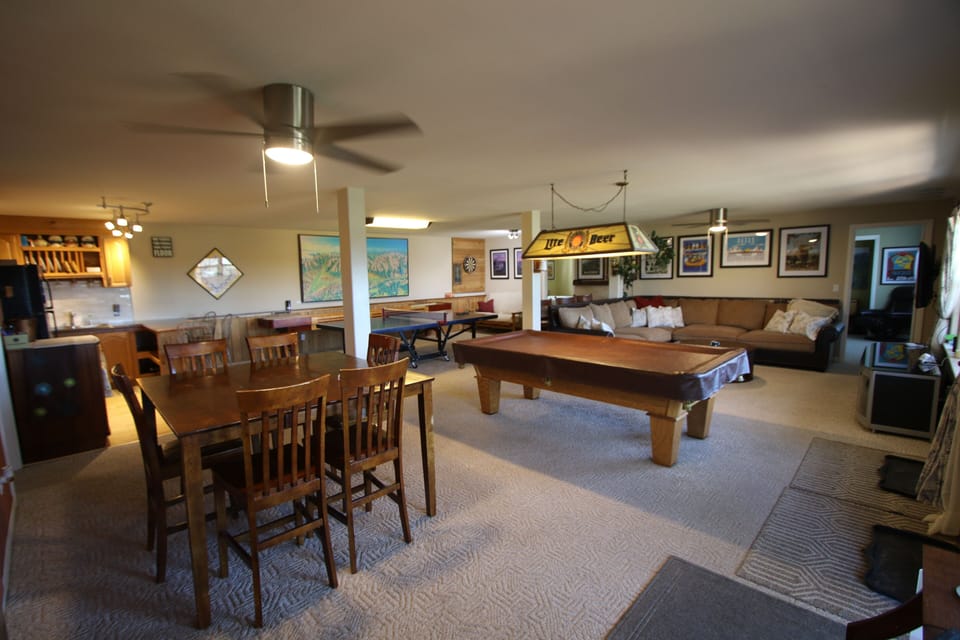 Entry to Dining and Game Room / Lounge