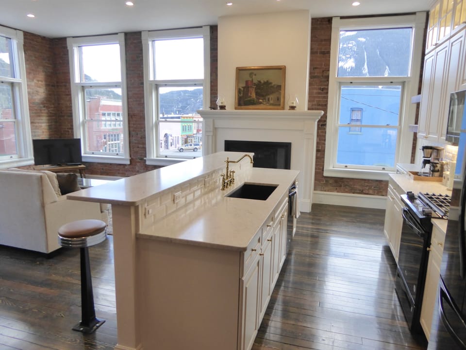 Fully equipped kitchen with deep sink, gas oven/ range, French style frig and DW