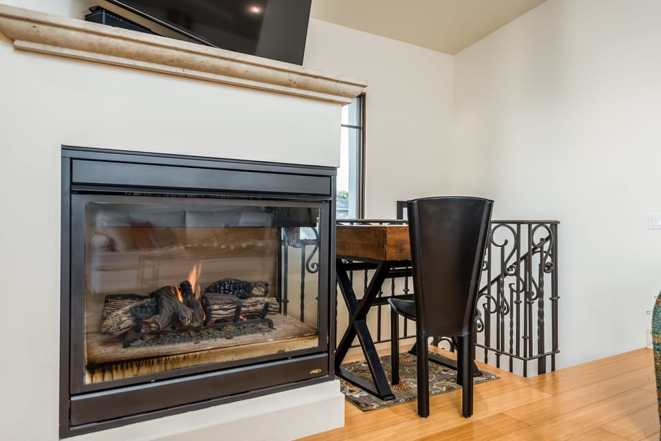 Gas fireplace/desk area