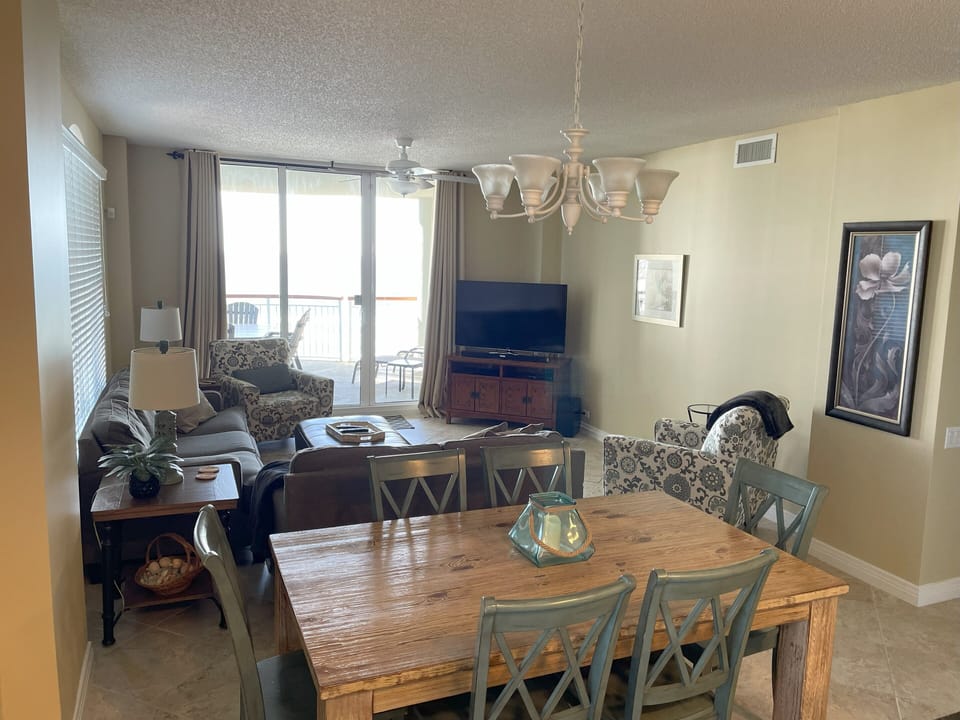 Living Room with 55” Smart TV