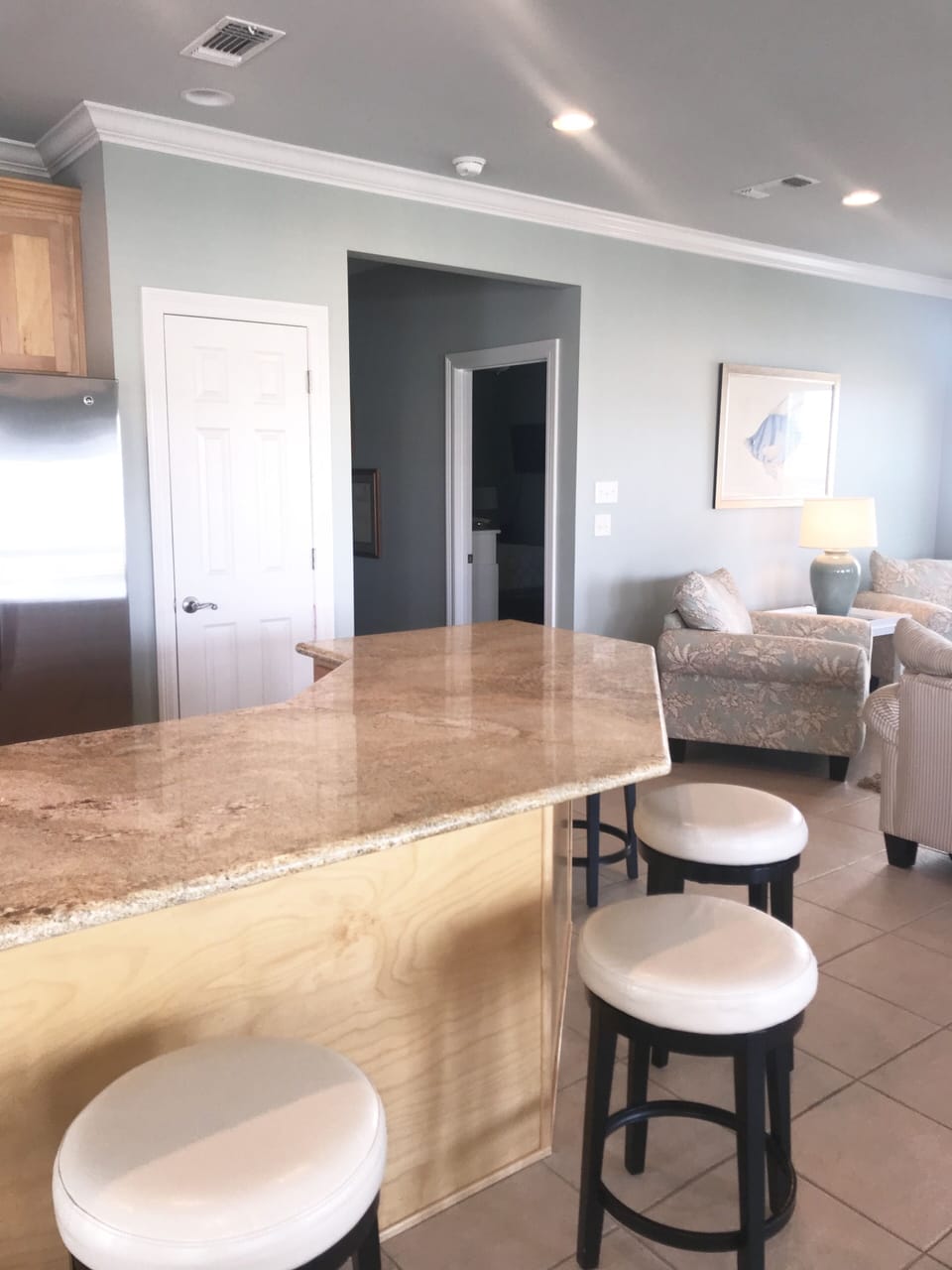 kitchen island with 4 barstools