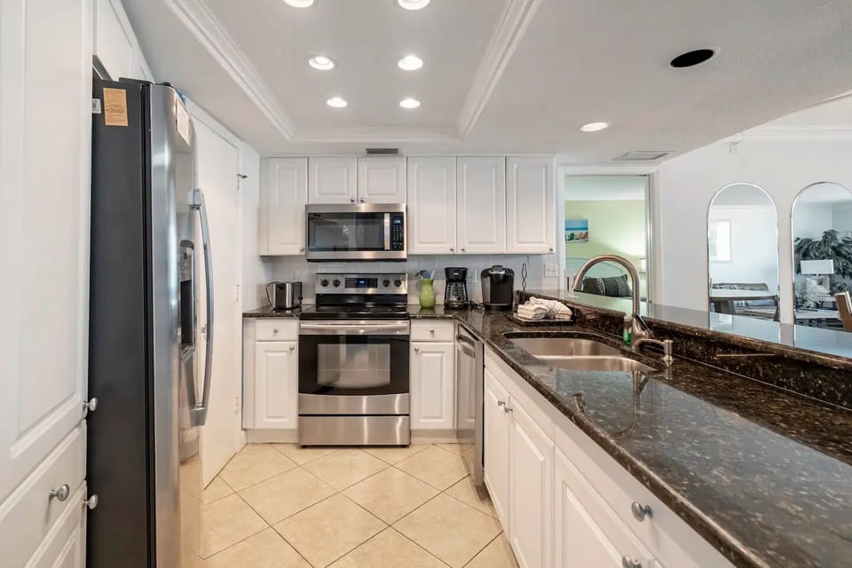 Full Kitchen