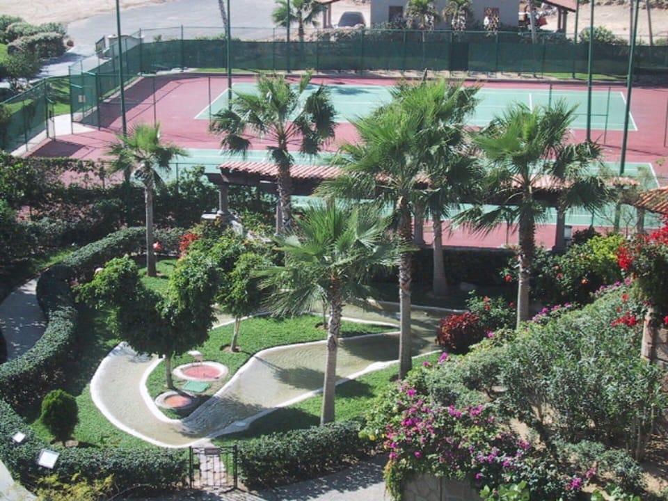 Beachside Tennis Courts