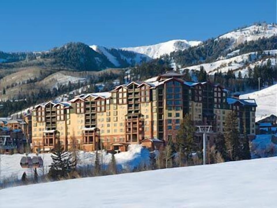 Ski-In / Ski-Out