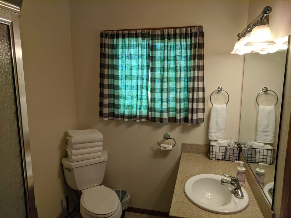 Main guest bath