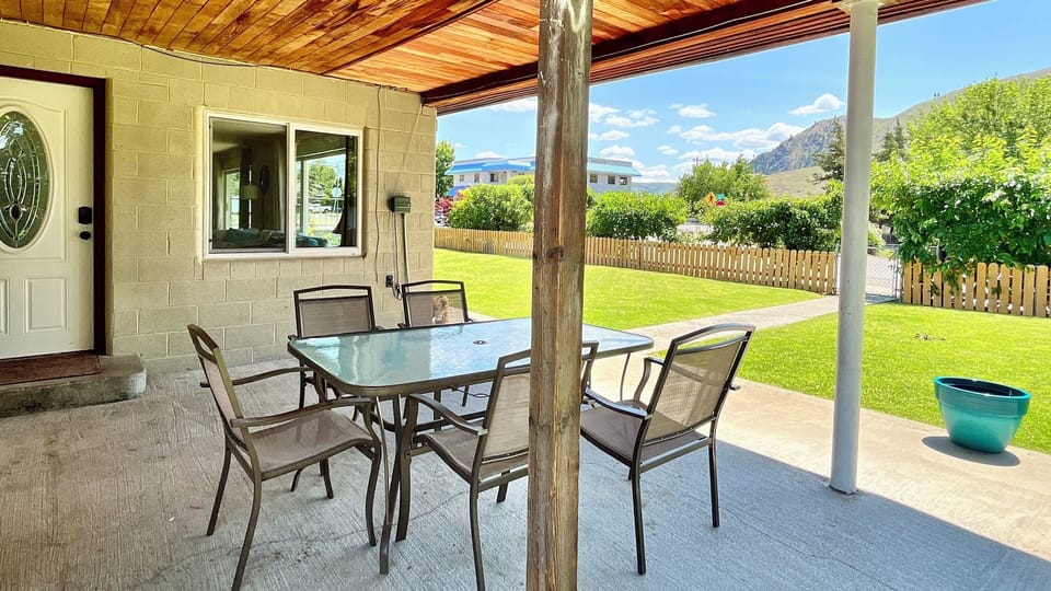 Front patio area