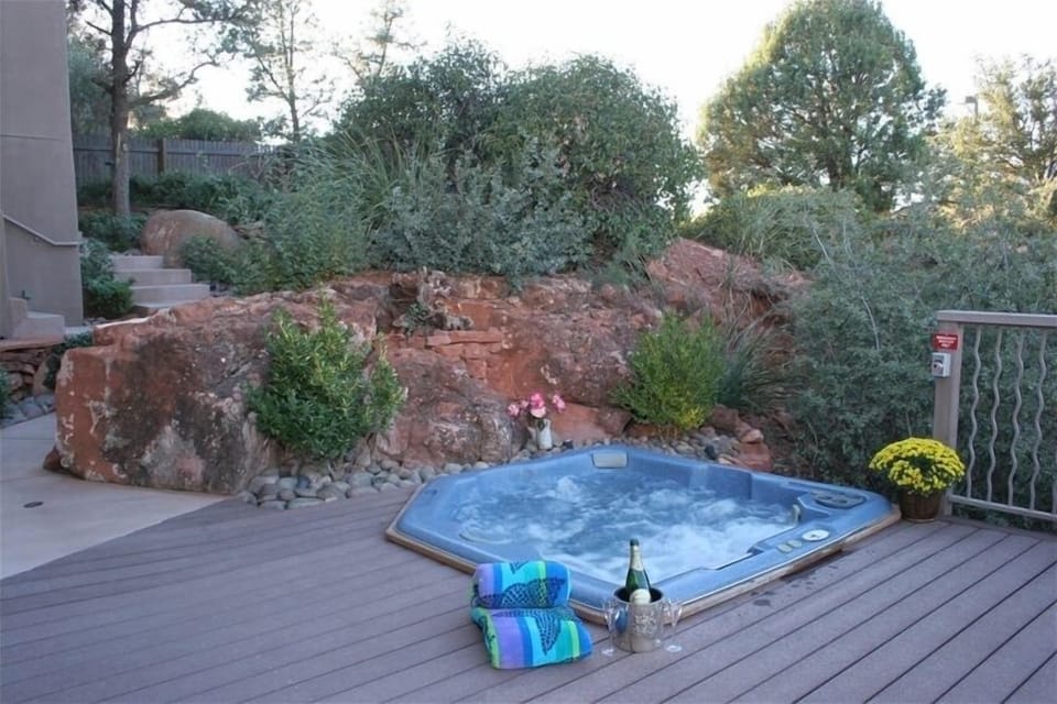 Ideal For Star Gazing, the Shared Outdoor Hot Tub in Screened by Shrubbery
