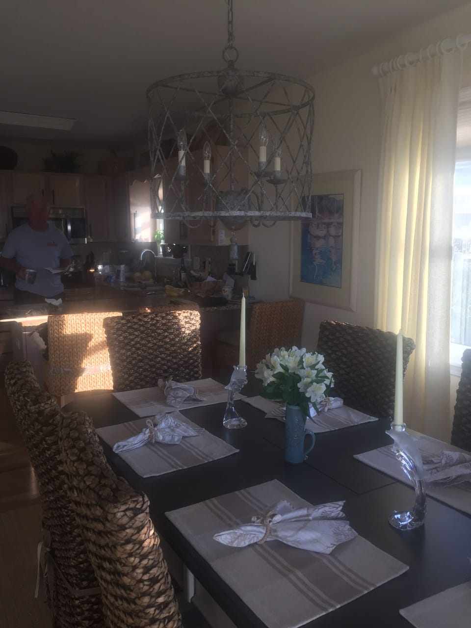 Dining table with 6 chairs 