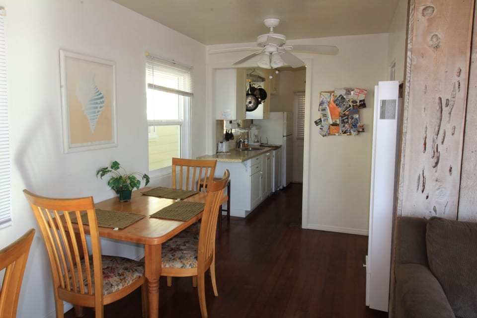 3825 Ocean Front Walk- Dining Room
