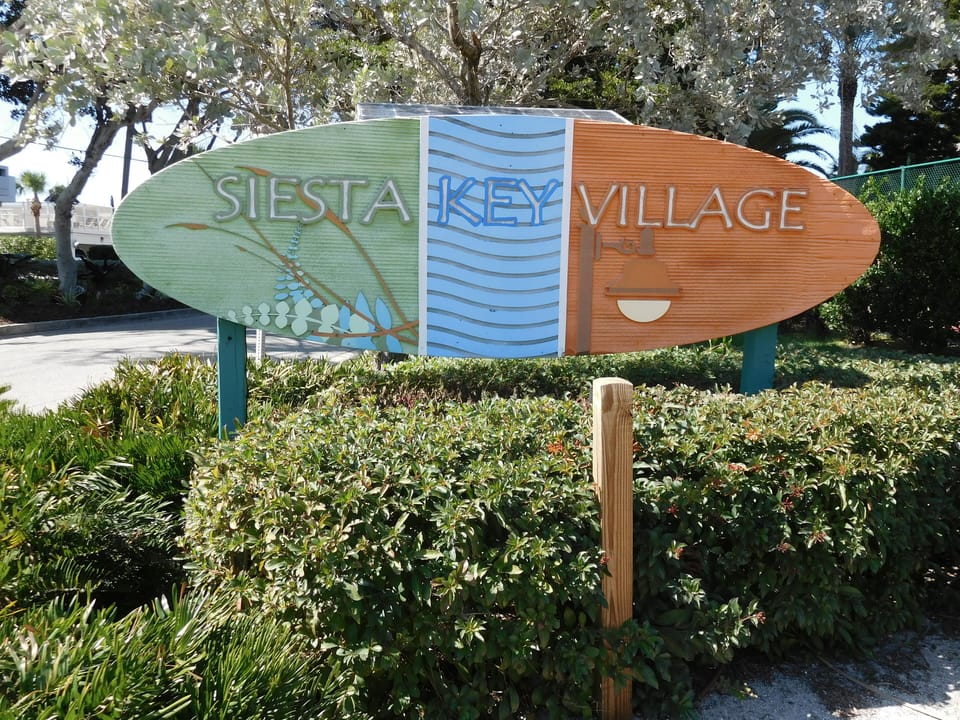 entering siesta key village
