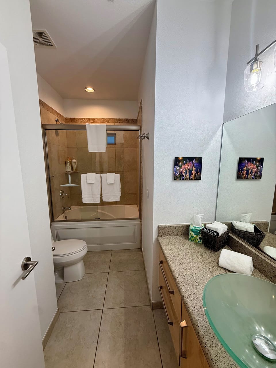 Downstairs full bathroom