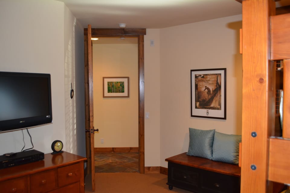 Second bedroom