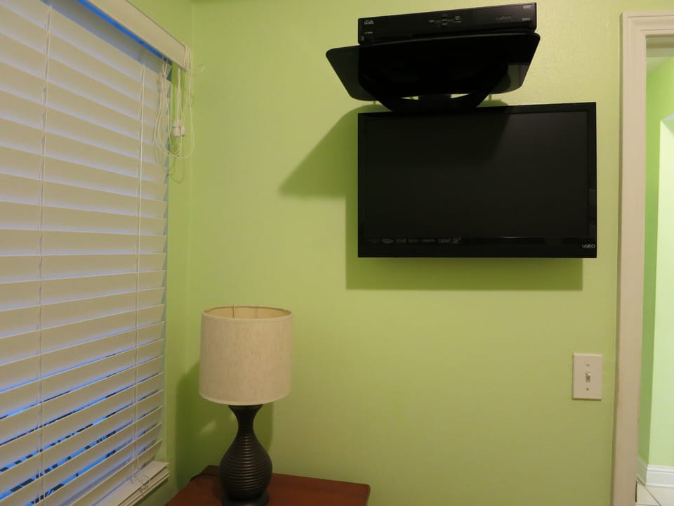 Flat screen TV in Bunk room, many channels for your pleasure.