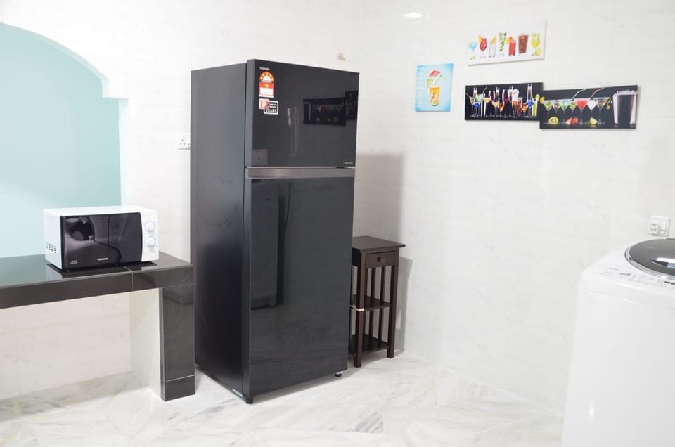 Dry kitchen