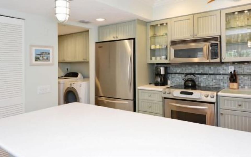 Kitchen-looking towards washer/dryer and half bath