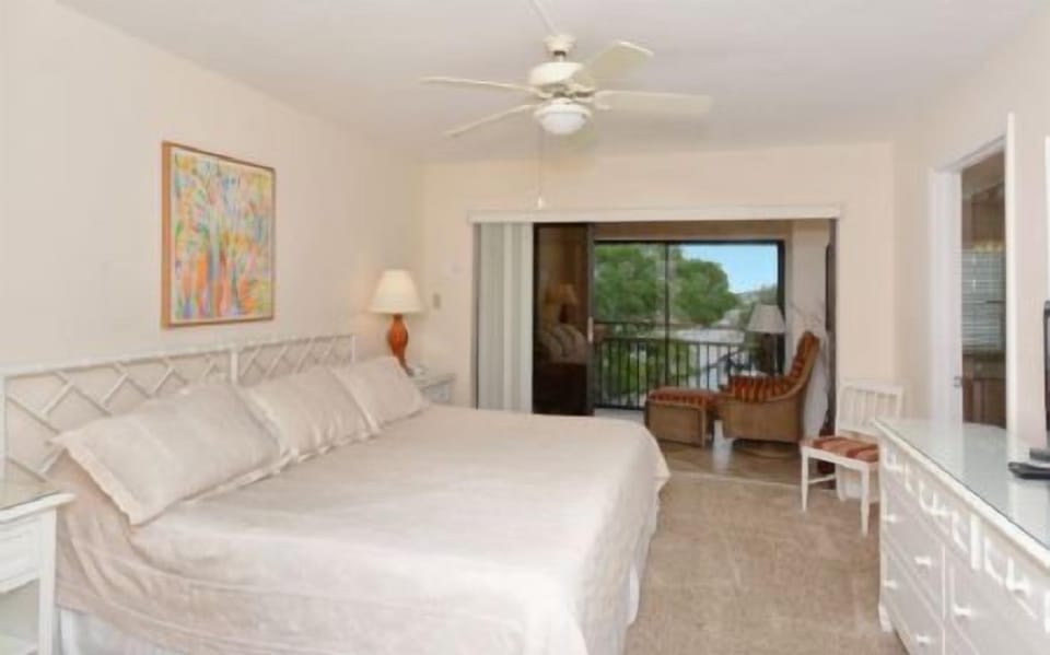 King Bed in Master Bedroom 