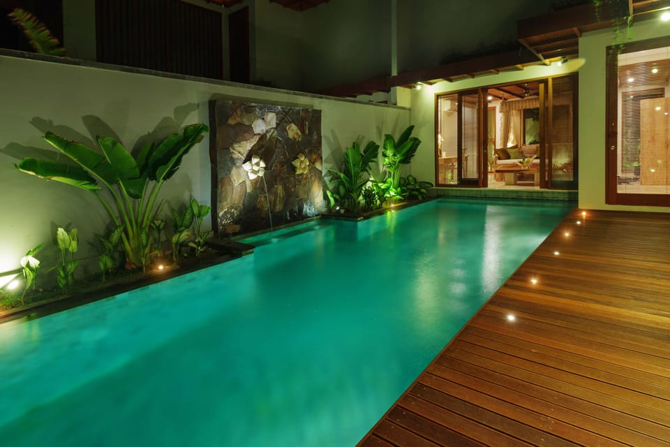 One Bed Pool Suite Villa Purnama Beach