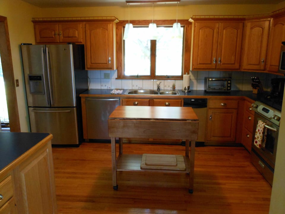 Nicely equipped kitchen