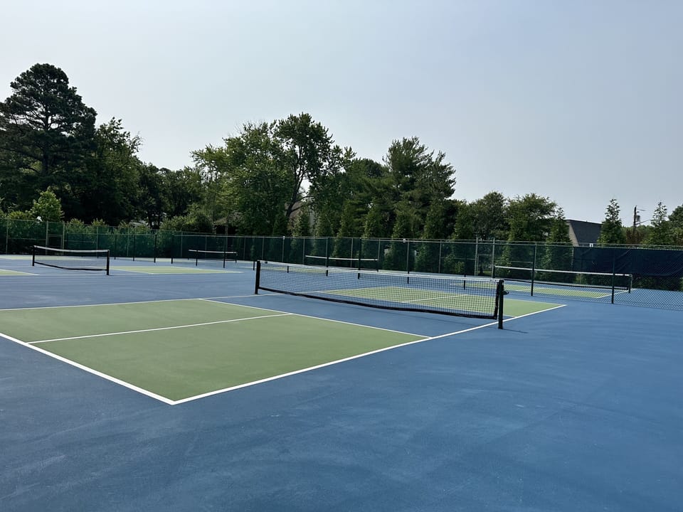 Bethany West Community pickle ball courts 