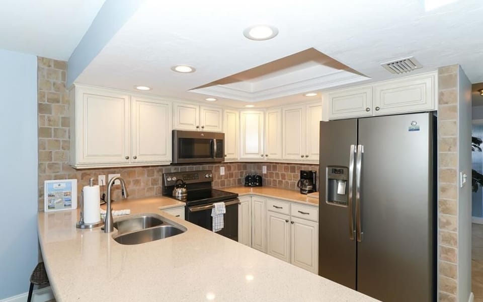 Beautiful kitchen with plenty of storage 