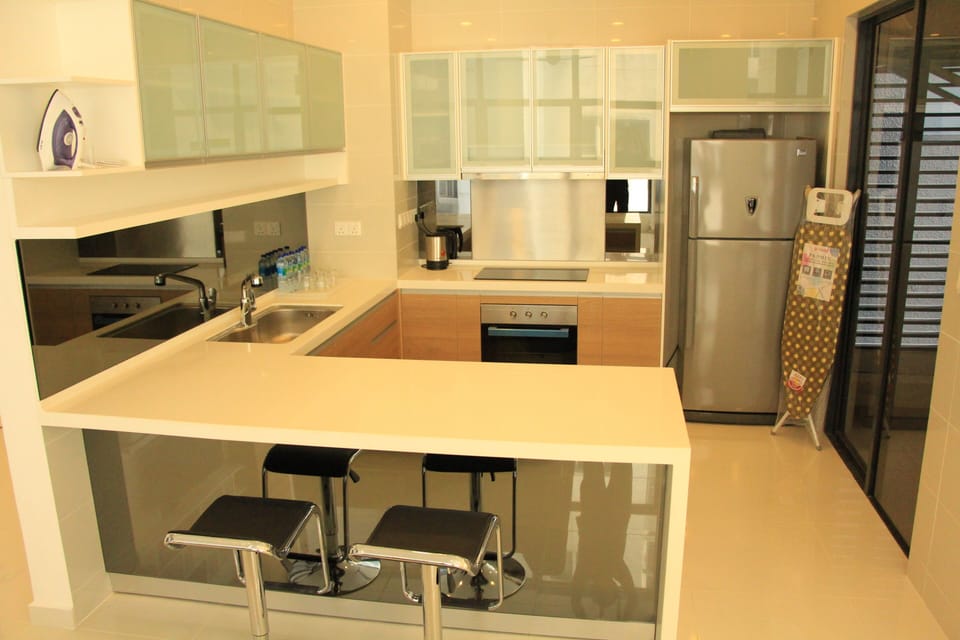 Practical Stay For Business Trip(Mirage)