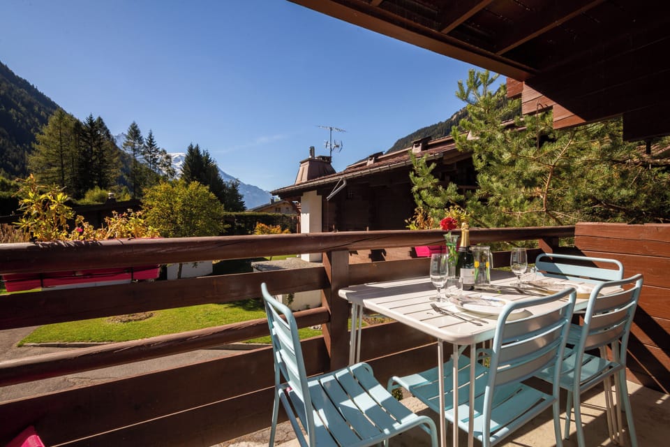 Balcony with dining set