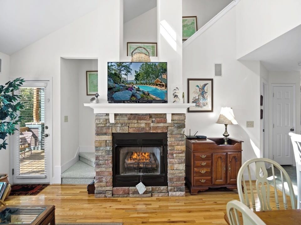 Living Room--- Cozy Log Fireplace