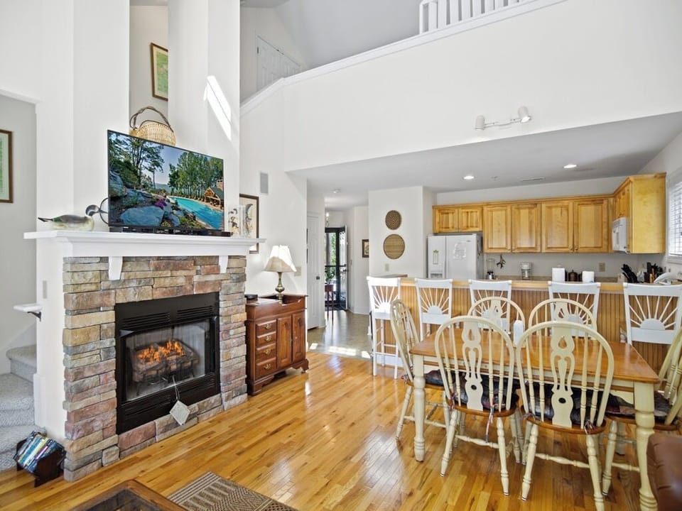 Open Floor Plan--- Loft Area