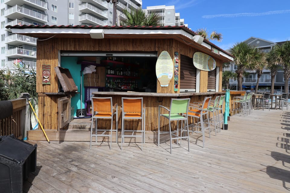 Tiki bar