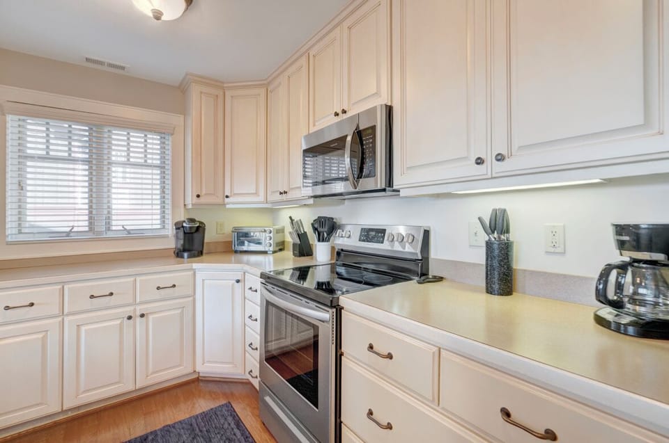 Kitchen--- Ample Cabinet Space