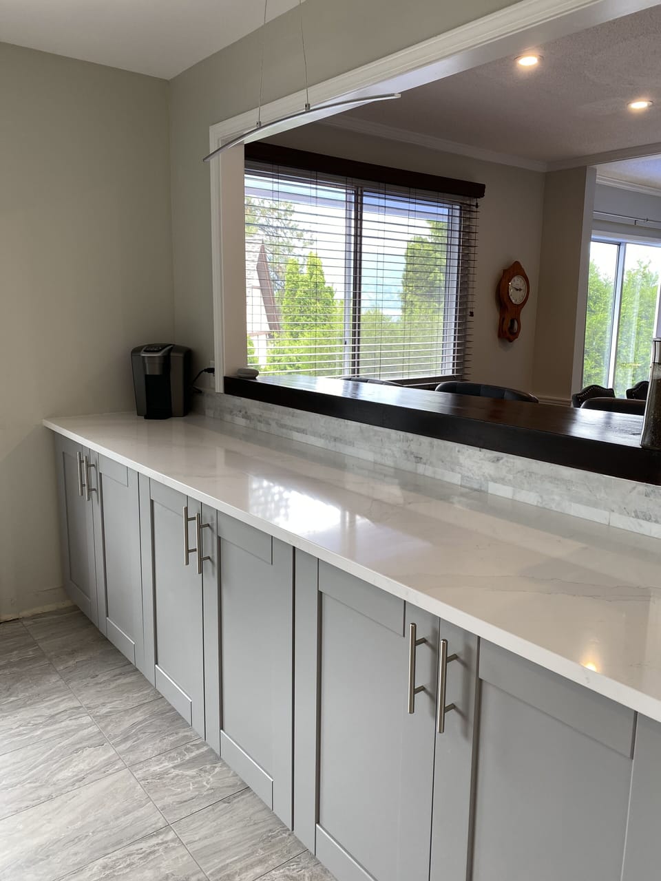 Breakfast bar in kitchen