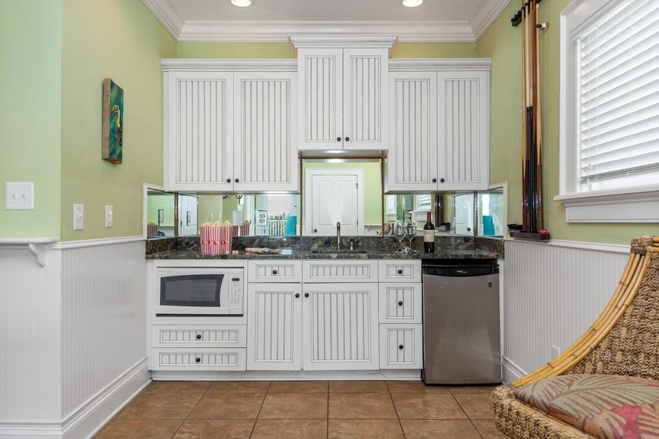 Wet bar