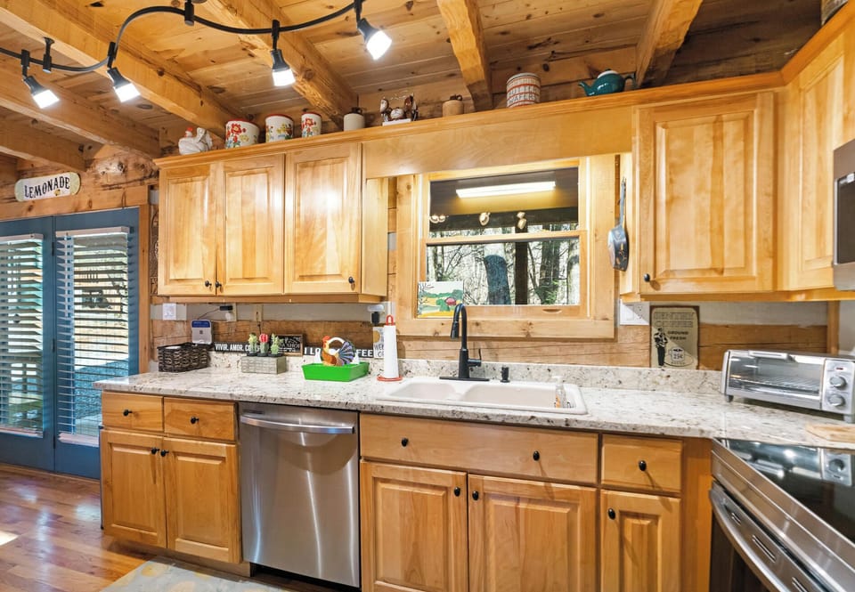 Kitchen--- Granite Counter-tops, Stainless Steel