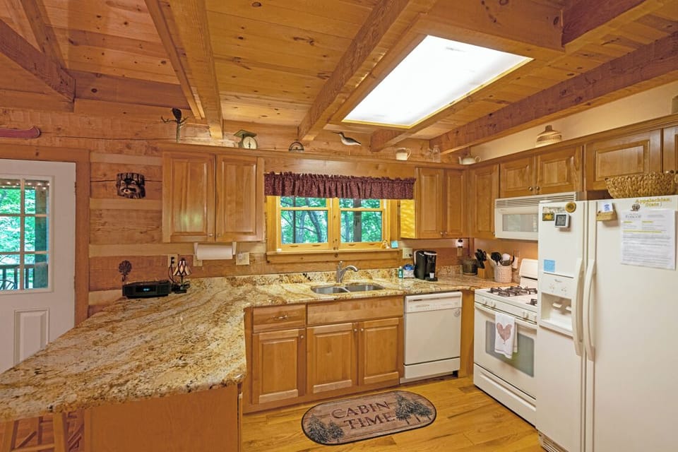 Kitchen--- Fully Stocked to Prepare Meals