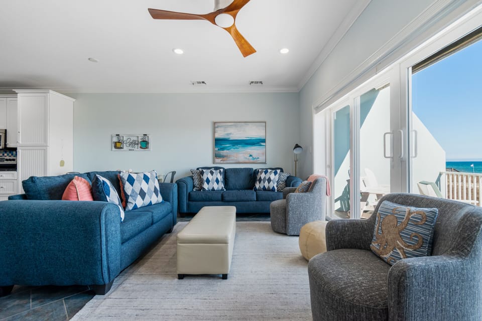 Gulf views sitting in the comfortable living area