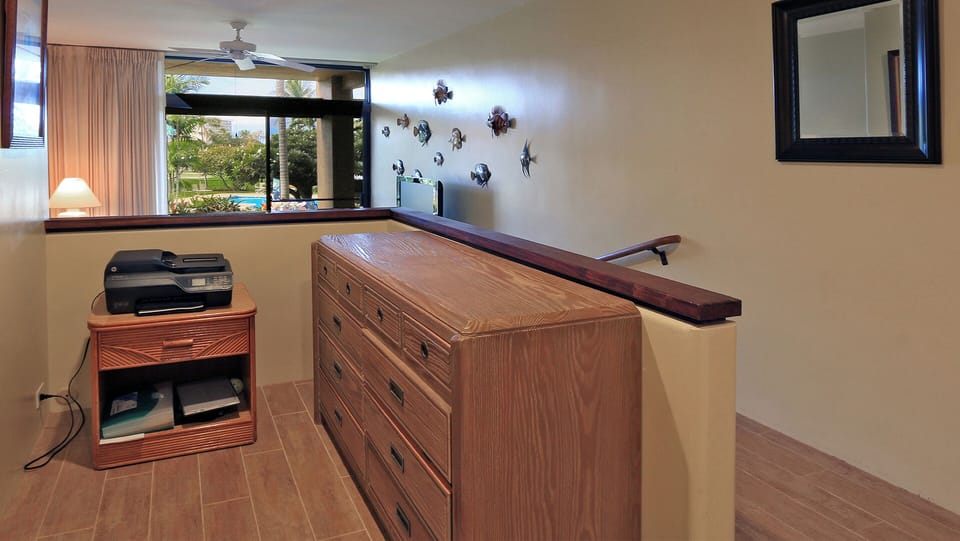 Landing of master bedroom. Printer not available for renters.