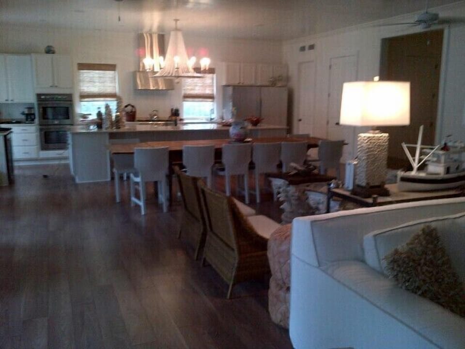 great room, kitchen
