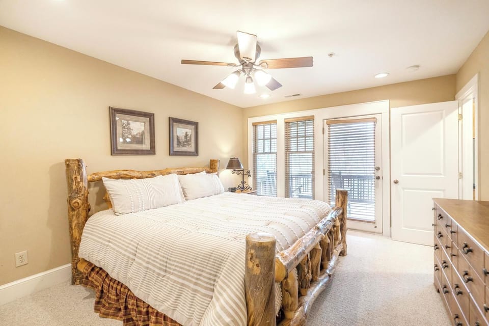Guest Bedroom--- Access to Lower Deck