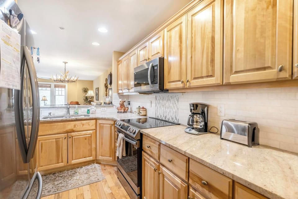 Kitchen--- Granite Counter-tops, Stainless Steel
