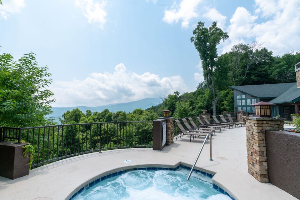 5 Outdoor Hot Tub (seasonal)