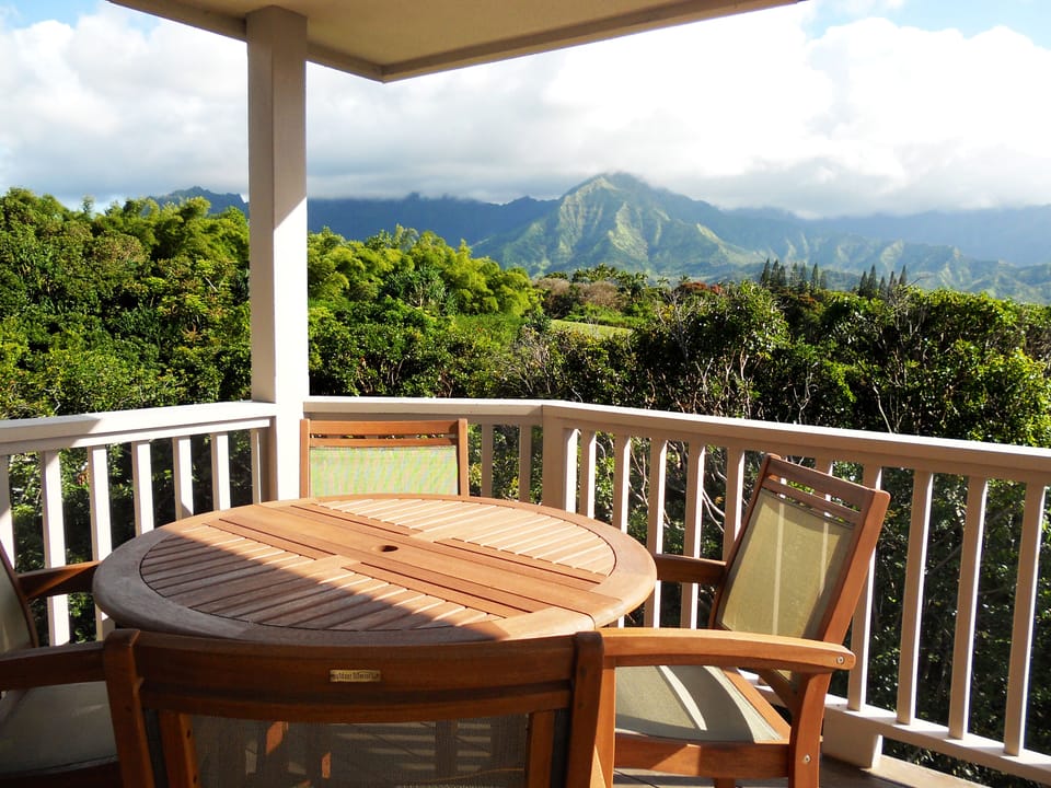 Upper Lanai with Ocean, Mountain and Hanalei Bay Views. Al Fresco dining for 4!