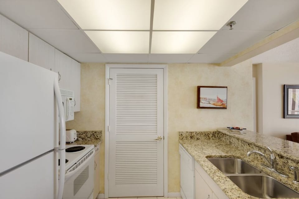 Large kitchen with plenty of counter space