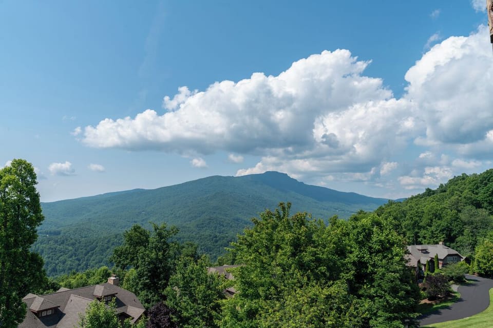 Grandfather Mountain View (to right)