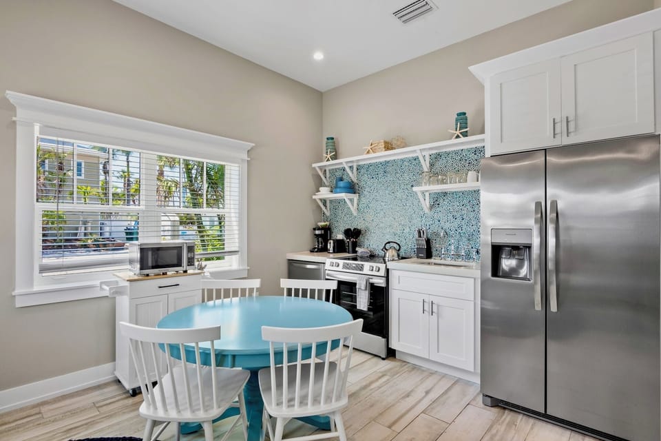Kitchen, Dining Area