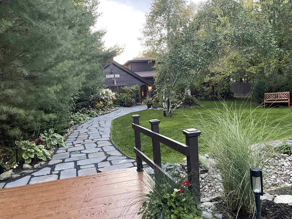 Front entry into the residence