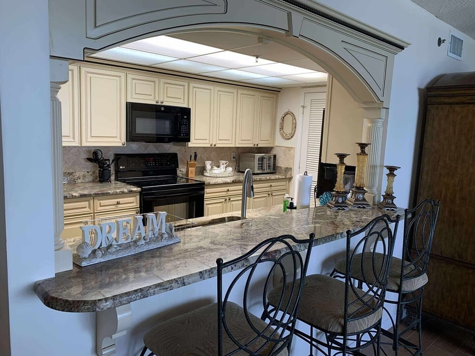 Breakfast bar