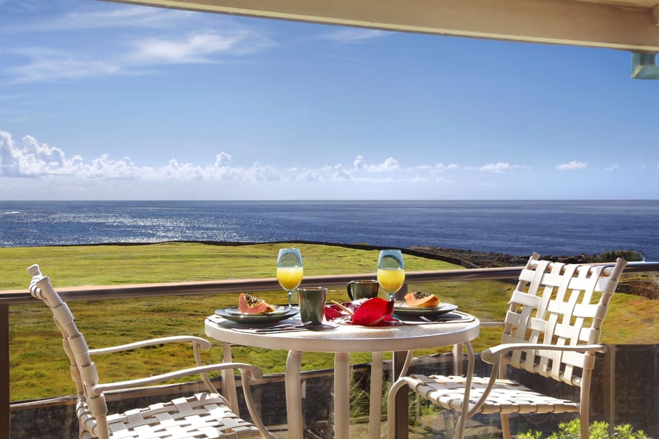 Unobstructed view of the beautiful Pacific Ocean from our lanai.